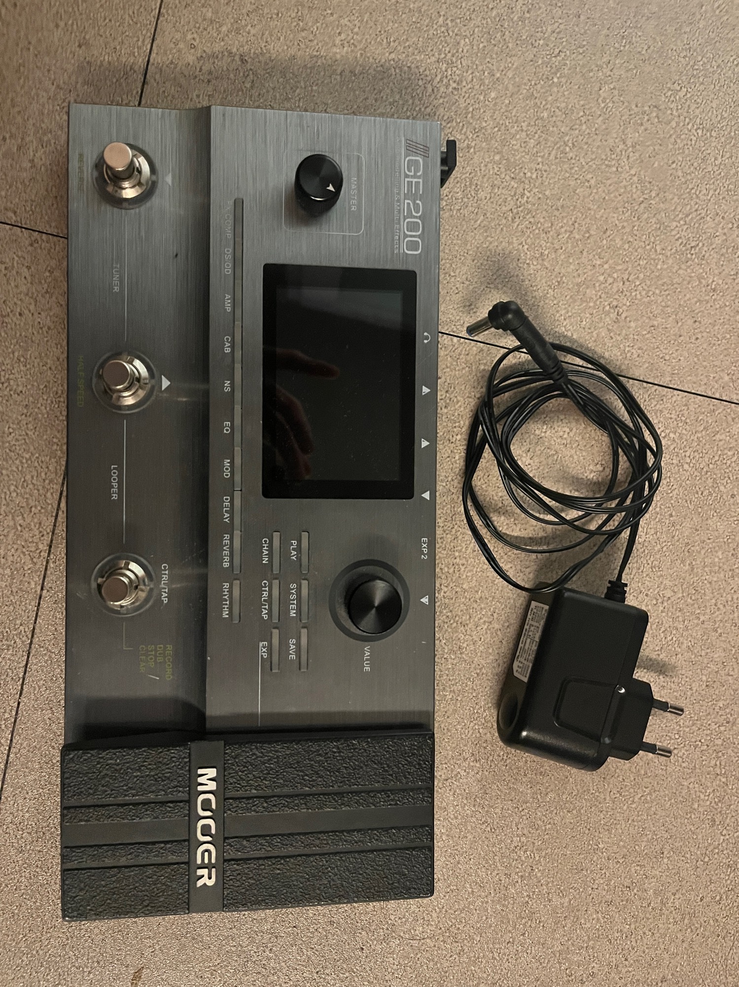 Mooer-GE200-2
