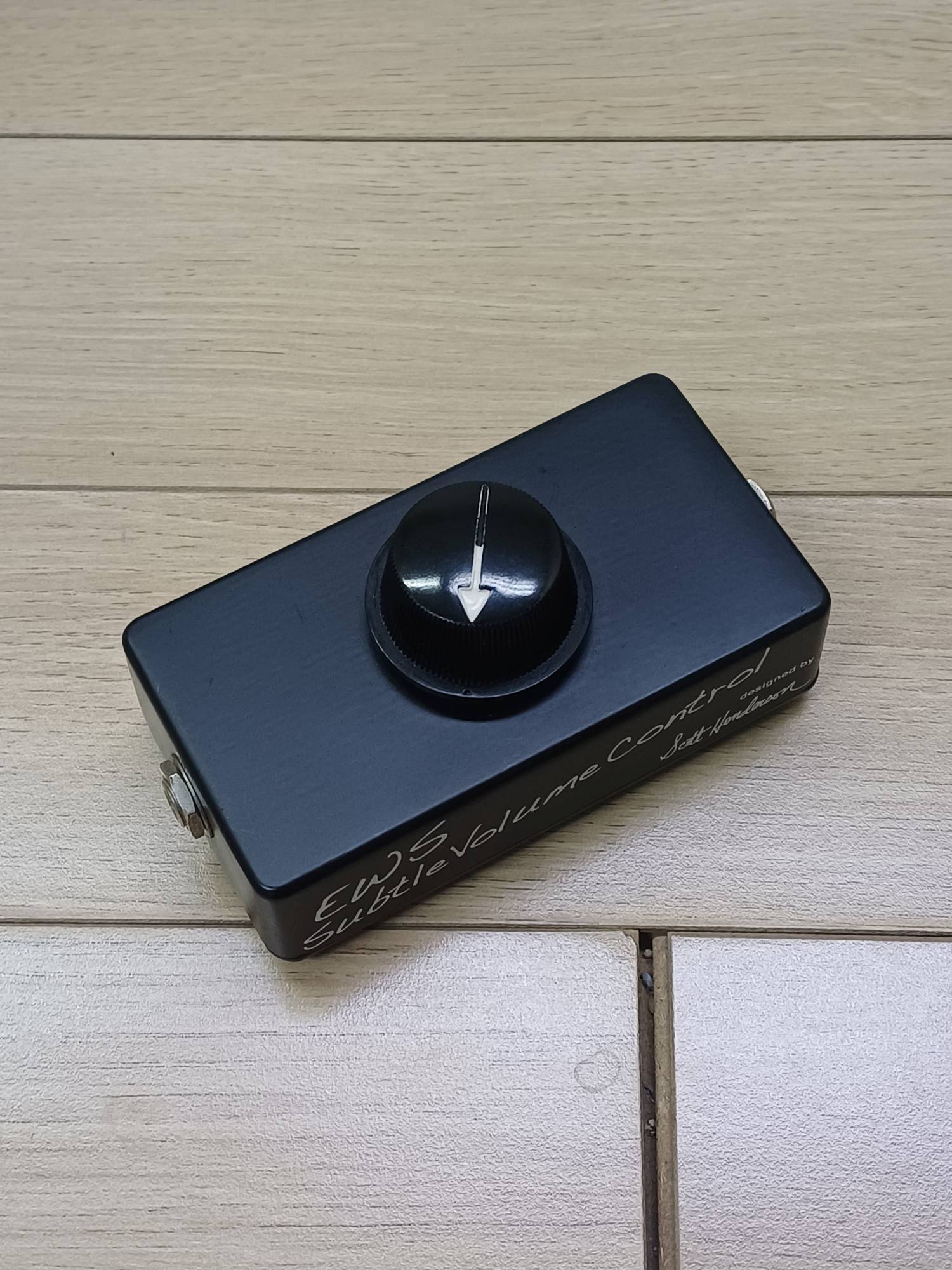 E.W.S. Japan-Subtle Volume Control-2