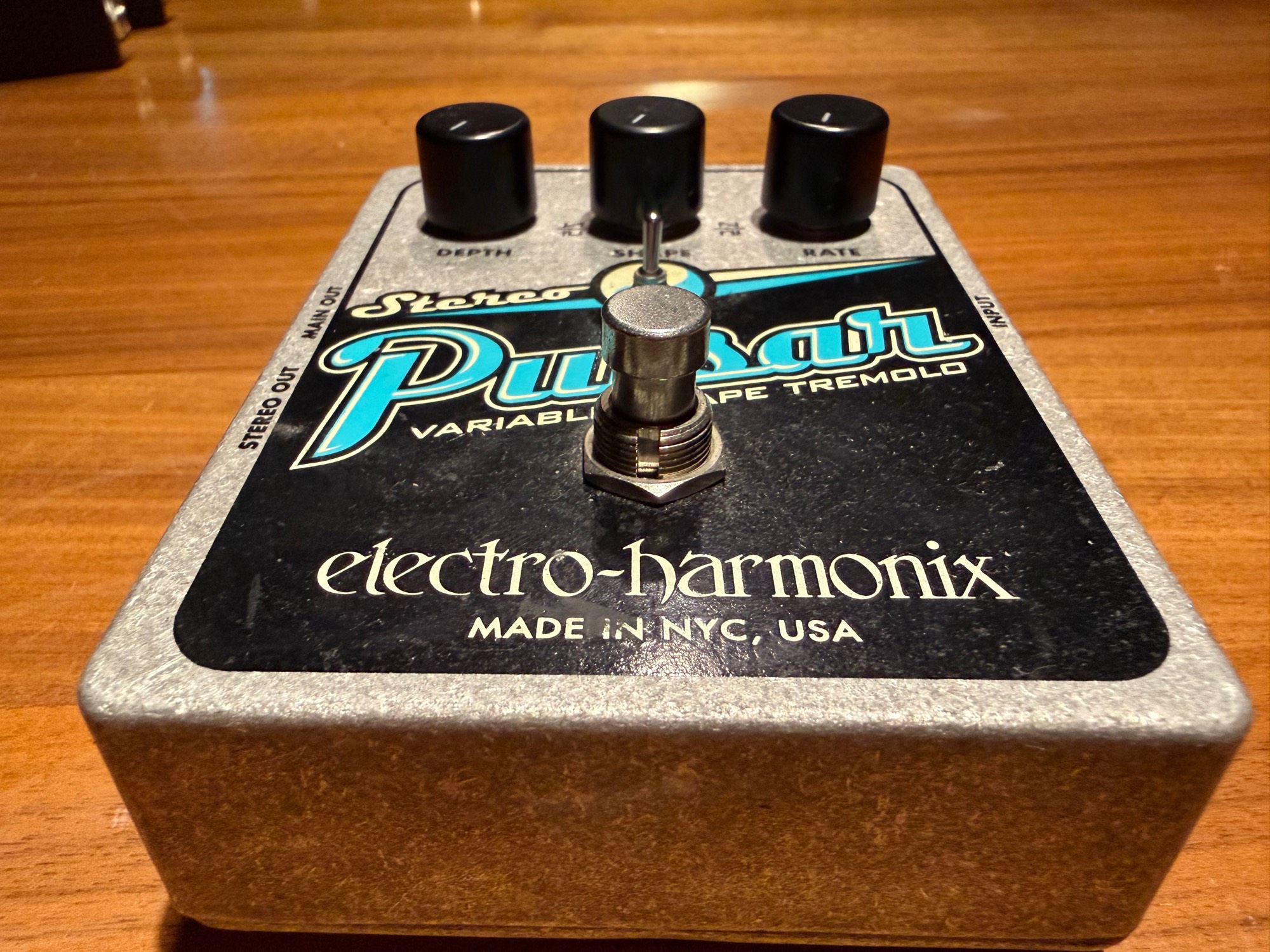 Electro-Harmonix-STEREO PULSAR-5