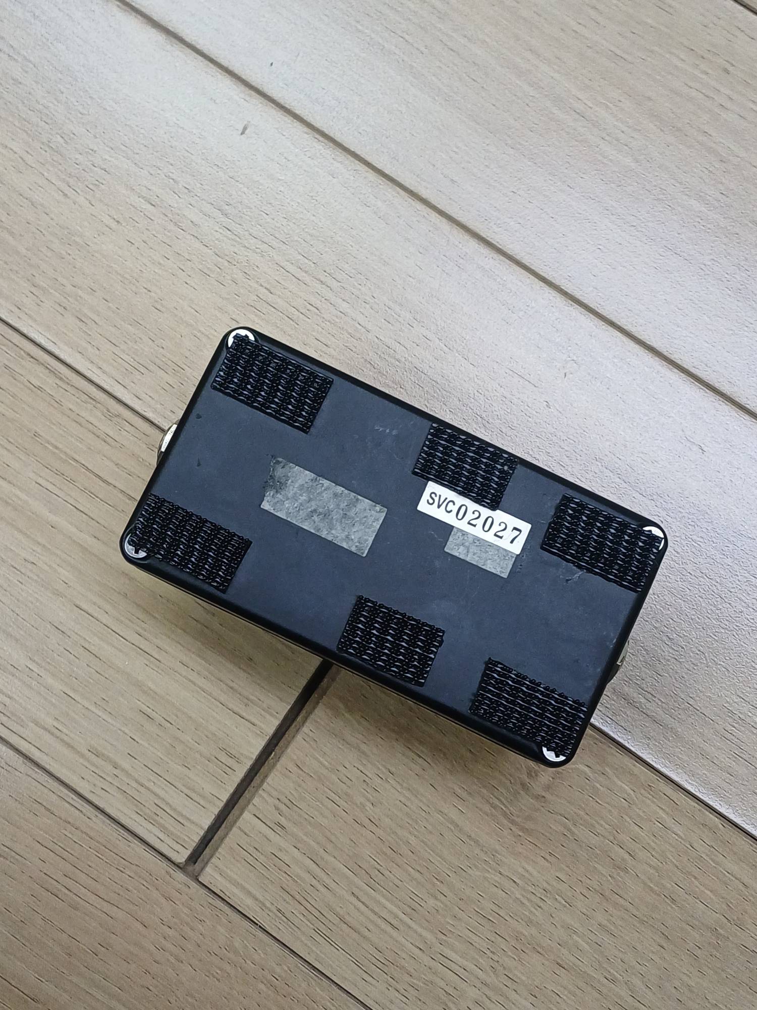 E.W.S. Japan-Subtle Volume Control-3