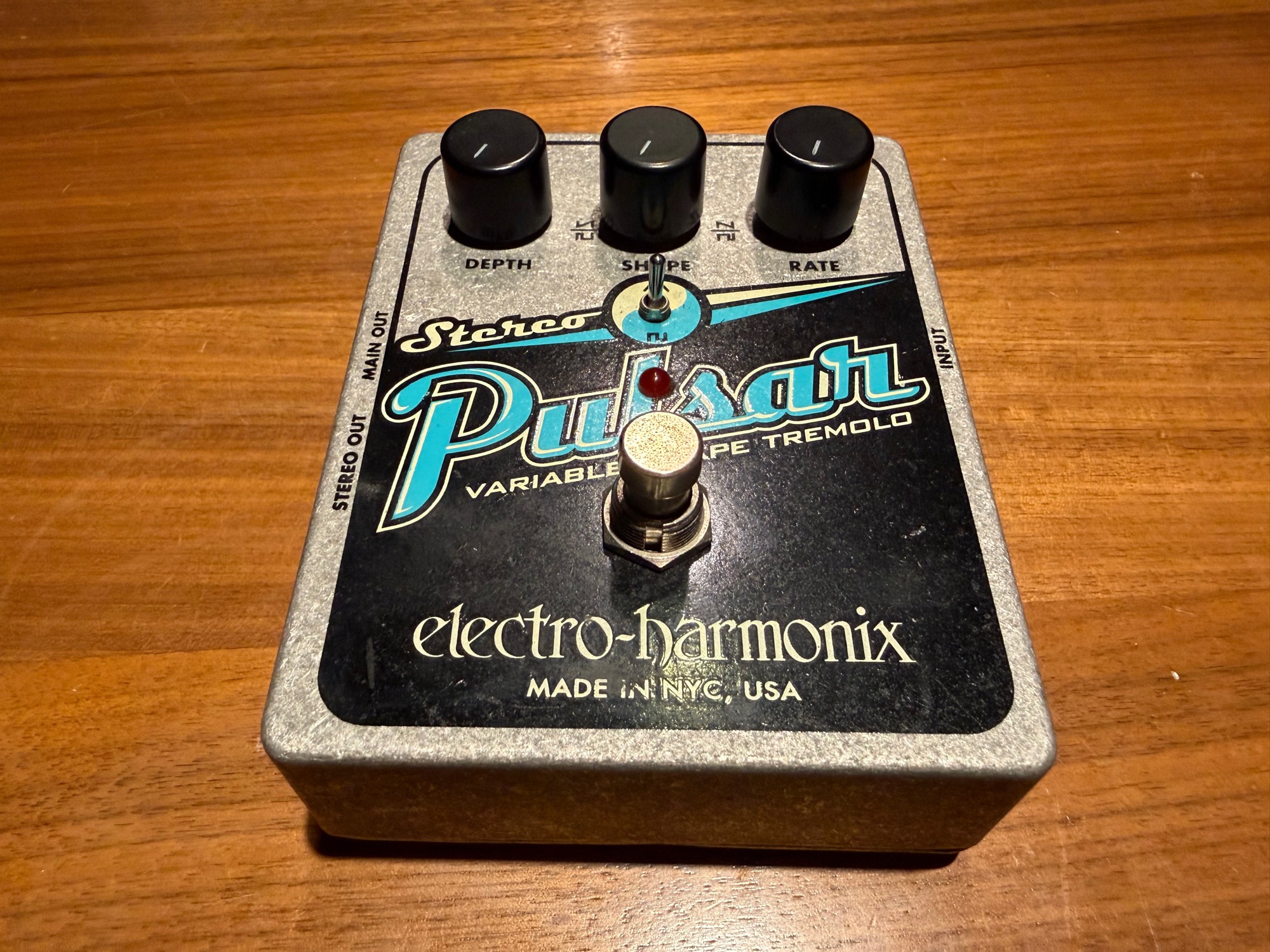 Electro-Harmonix-STEREO PULSAR-6