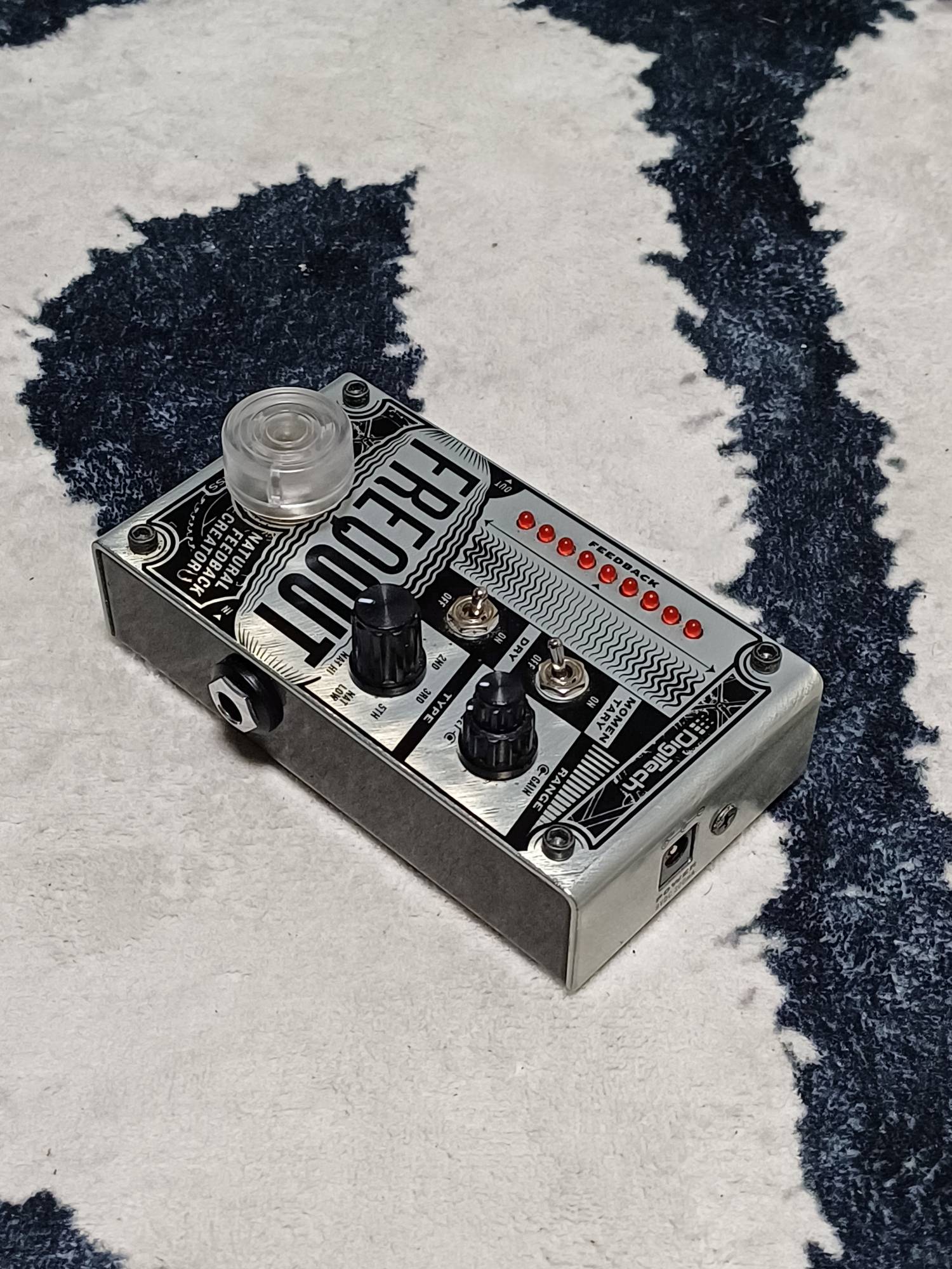 DigiTech-FreqOut-3