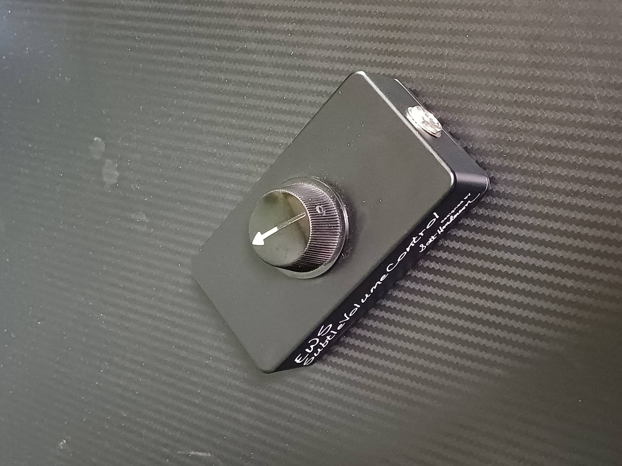 E.W.S. Japan-Subtle Volume Control-2