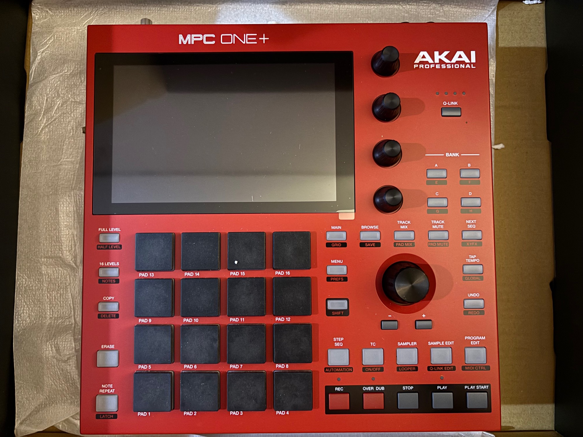 Akai Professional-MPC One Plus-3